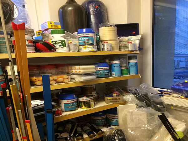 VC17m, Farben, Lacke, Dichtmassen . . .