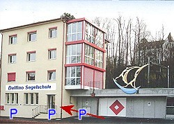 3 Parkplätze vor dem Shop